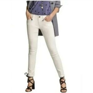 CAbi 5088 Slimmie White Denim Skinny Leg Stretch Y2K Cozy Basic Neutral Jeans 6